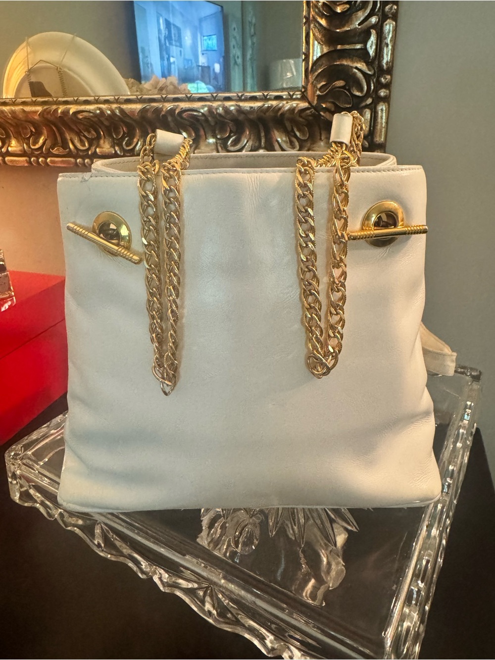 Elegant White Leather Crossbody Bag with Gold Chain Straps